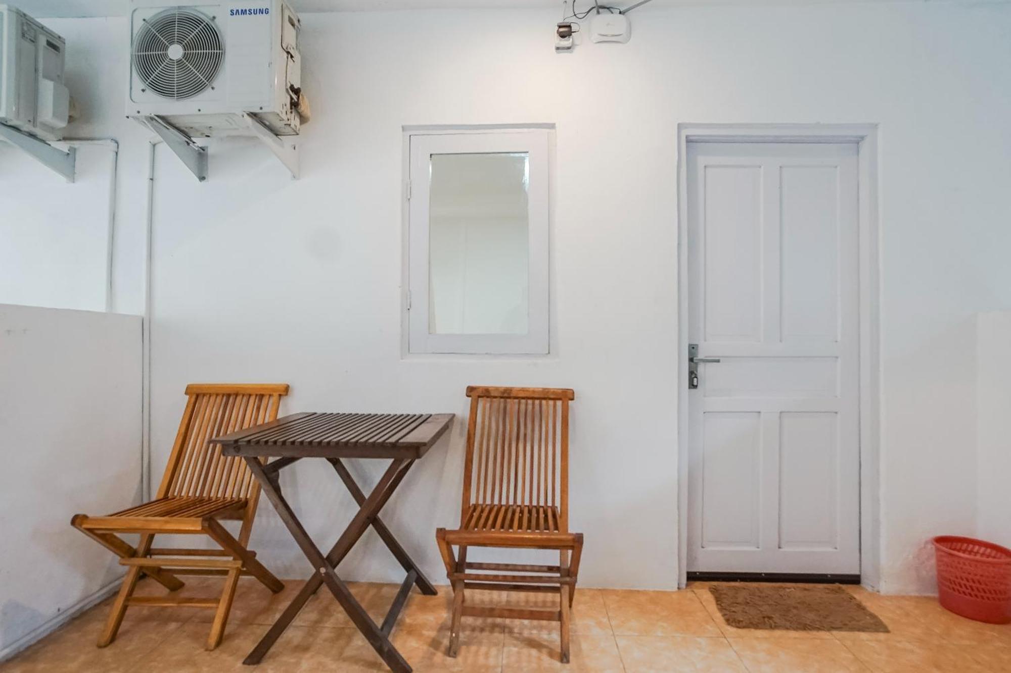Kos 168 Jimbaran Hotel ภายนอก รูปภาพ