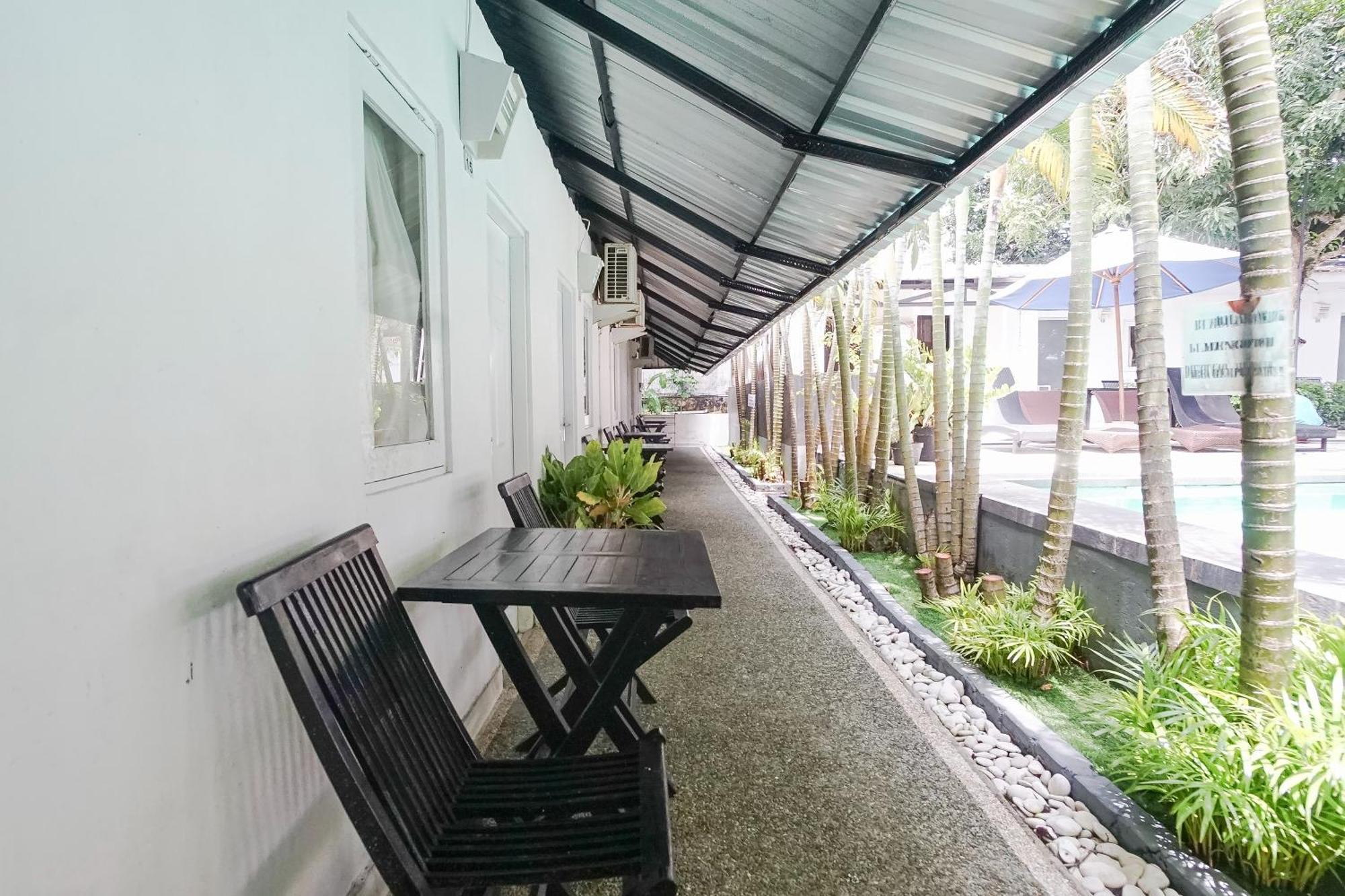 Kos 168 Jimbaran Hotel ภายนอก รูปภาพ