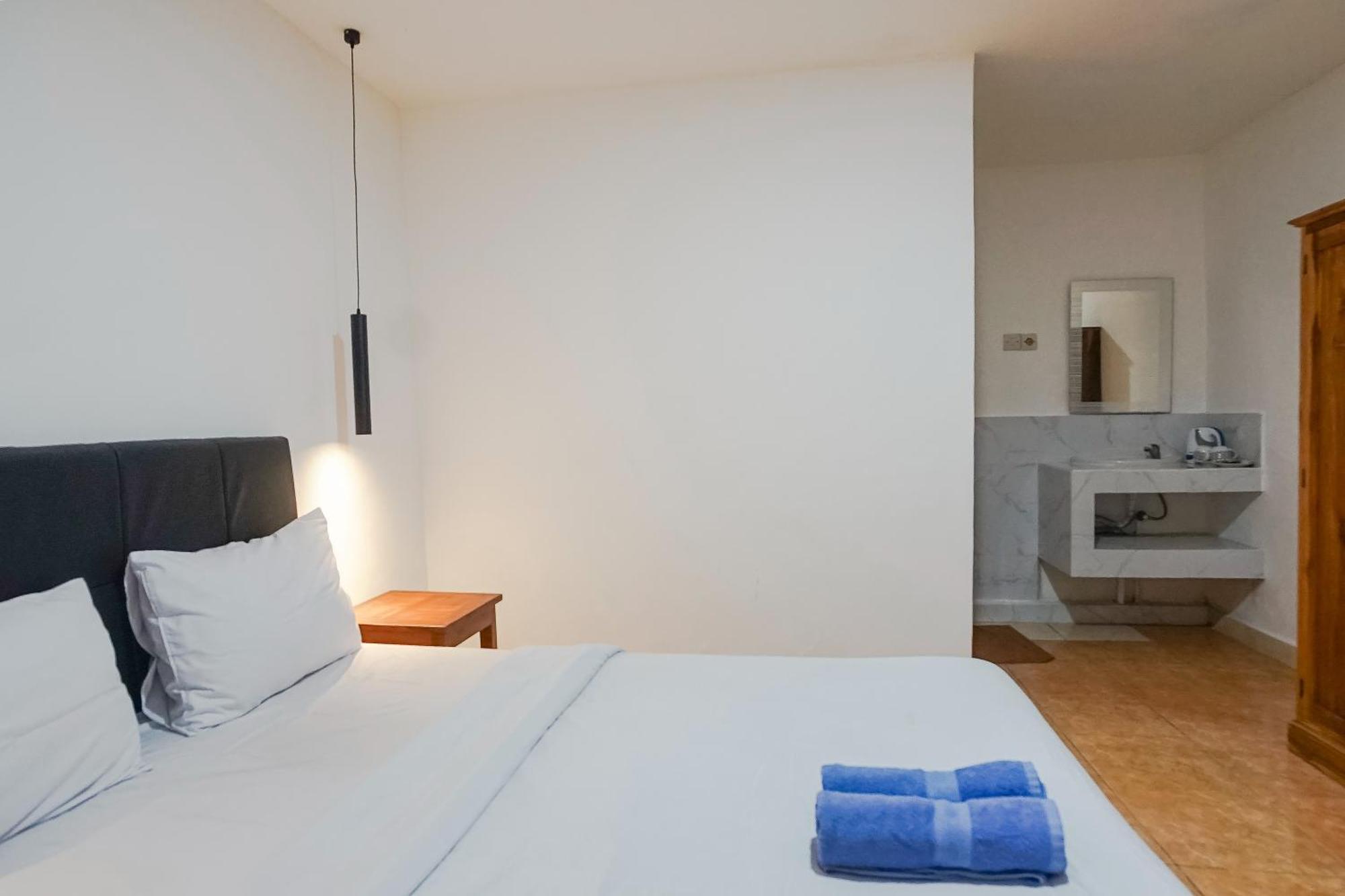 Kos 168 Jimbaran Hotel ภายนอก รูปภาพ