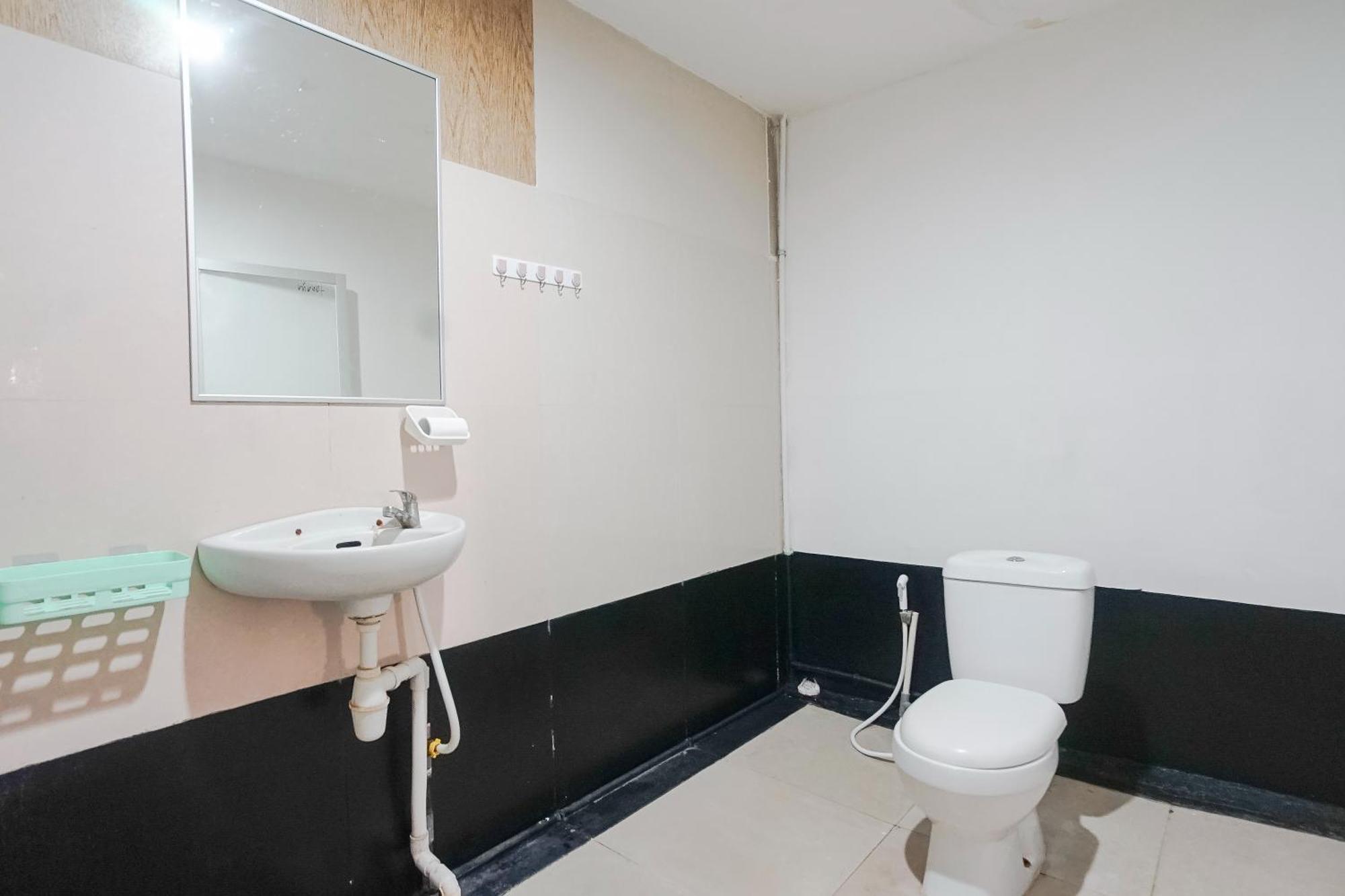 Kos 168 Jimbaran Hotel ภายนอก รูปภาพ
