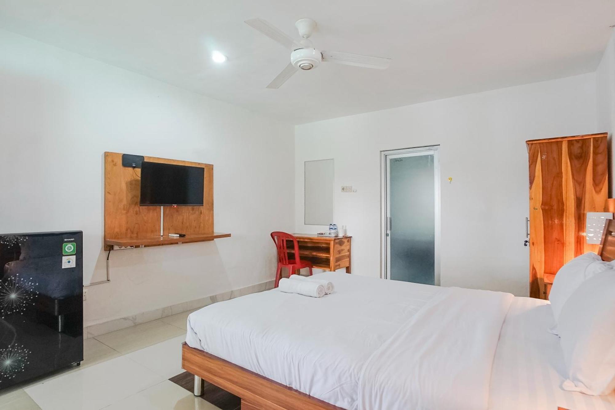 Kos 168 Jimbaran Hotel ภายนอก รูปภาพ