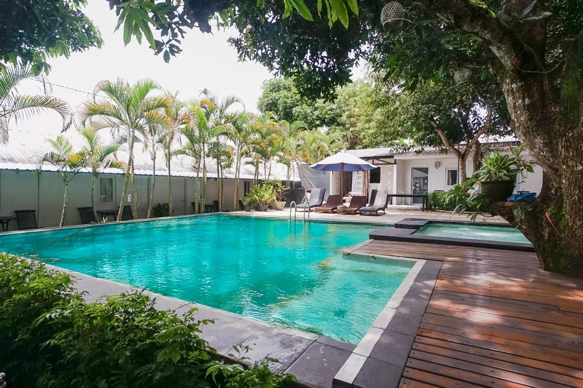 Kos 168 Jimbaran Hotel ภายนอก รูปภาพ
